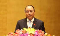 越南努力有效实施经济社会发展目标