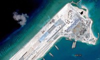 中国公然向越南十字礁派运输机