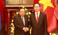 陈大光会见老挝人民革命党中央总书记、国家主席本扬·沃拉吉