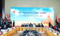 阮春福总理出席第十九次东盟与日本领导人会议