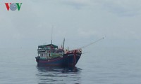 中国帮助越南遇险渔民回国