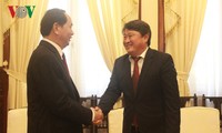 陈大光会见蒙古国驻越大使恩科巴特