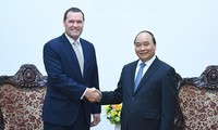 越南政府总理阮春福会见捷克驻越大使克莱佩科