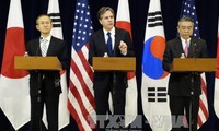 韩国、美国和日本三国就继续对朝鲜施压达成共识