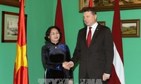 越南国家副主席邓氏玉盛对拉脱维亚进行正式访问