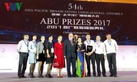 越南之声广播电台荣获亚太广播联盟授予的广播奖
