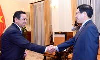 越南政府副总理兼外长范平明会见蒙古国驻越大使比雷格多里