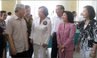 KPV-Generalsekretär trifft ehemalige hochrangige Politiker in Ho Chi Minh Stadt