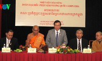 Vaterländische Front Vietnams empfängt buddhistische Delegation aus Kambodscha