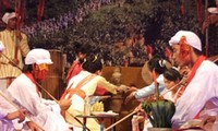 Die Volksgruppe der Cham feiert das Fest Ramuwan