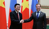 Staatspräsident Sang trifft den russischen Ministerpräsident Medwedew