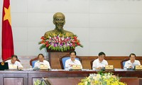 Premierminister Nguyen Tan Dung leitet die September-Sitzung der Regierung