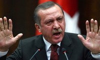 Krawalle drohen der türkischen Wirtschaft