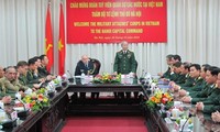 Ausländische Militärattachés besuchen das Kommando in Hanoi