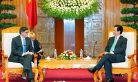 Premierminister Nguyen Tan Dung empfängt US-Finanzminister