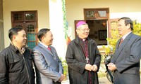 Vertreter der Vaterländischen Front Vietnams besuchen Erzbistum Lang Son-Cao Bang zum Weihnachten