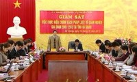 Ständiger Parlamentsausschuss überwacht die Armutsminderung in Ha Giang