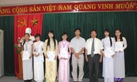 Hessisches Ministerium für Wissenschaft und Kunst überreicht Stipendien an Studenten in Thai Nguyen