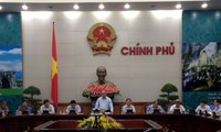 Vizepremierminister Nguyen Xuan Phuc leitet die Sitzung der Kooperationsabteilung Vietnam-Laos