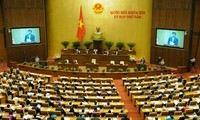 Parlament diskutiert über Restrukturierung der Wirtschaft