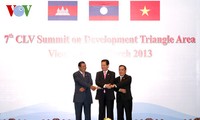 Die Aktivitäten des Premierministers Nguyen Tan Dung beim Gipfel des Dreiländerecks CLV