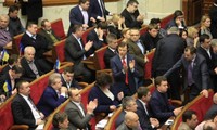 Ukraine bildet Regierungskoalition und wählt neuen Parlamentspräsidenten
