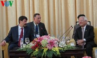 Ungarns Präsident Áder besucht Ho Chi Minh Stadt