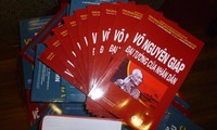 Drei Bücher zur Feier des 70. Gründungstags der vietnamesischen Volksarmee veröffentlicht
