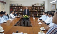 Verteidigungsminister Phung Quang Thanh besucht vietnamesische Botschaft in Indien