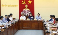 Staatspräsident Truong Tan Sang überprüft die Aufräumarbeiten nach der Flut in Quang Ninh
