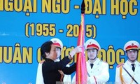 Vizestaatspräsidentin Nguyen Thi Doan nimmt an Gründungsfeier der Hochschule für Fremdsprachen teil