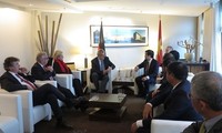 Truong Tan Sang trifft ASEAN-Parlamentariergruppe des Bundestags und den Berliner Bürgermeister
