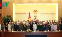 Vizeparlamentspräsident Huynh Ngoc Son trifft Veteranen der Hauptstadt-Division