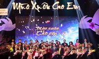Fernsehprogramm „Der Frühling für Dich“ in Hanoi