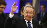 Kubas Staatspräsident besucht Frankreich