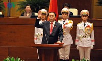 Spitzenpolitiker beglückwünscht Staatspräsident Tran Dai Quang