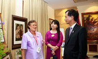 Thailands Prinzessin stellt Fotobuch über Vietnam vor