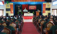 Premierminister Nguyen Xuan Phuc besucht Infanterieakademie in Da Lat