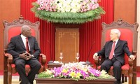 KPV-Generalsekretär Nguyen Phu Trong trifft Vizepräsidenten des kubanischen Staatsrats Salvador Mesa