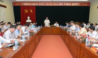 Dinh The Huynh besucht Nationale Politikakademie Ho Chi Minh