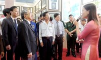 Eröffnung der Ausstellung von Karten und Dokumenten über Inselgruppen Hoang Sa und Truong Sa
