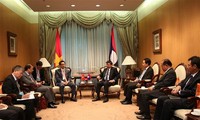 Vizepremierminister Vu Duc Dam trifft Sri Lankas Präsident, Laos’ Premier und Katars Vizepremier