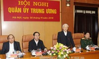 KPV-Generalsekretär Nguyen Phu Trong nimmt an Parteisitzung der Armee teil