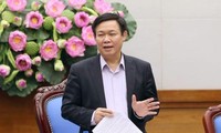 Vizepremierminister Vuong Dinh Hue tagt mit Verwaltungsstab zum Thema Preisregelung