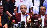 Mahathir Mohamad als Malaysias Premierminister vereidigt 