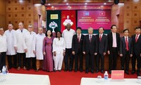 Delegation aus Kuba besucht Vietnam-Kuba-Krankenhaus in Dong Hoi