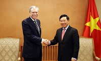 Vizepremierminister, Außenminister Pham Binh Minh empfängt ehemaligen US-Handelsminister