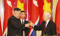 KPV-Generalsekretär Nguyen Phu Trong gibt Galadiner zur Begrüßung des nordkoreanischen Vorsitzenden Kim Jong-un