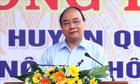 Premierminister Nguyen Xuan Phuc würdigt Gemeinde Que Phu bei Neugestaltung ländlicher Räume
