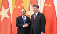Premierminister Nguyen Xuan Phuc trifft Chinas Parteigeneralsekretär und Staatspräsident Xi Jinping
